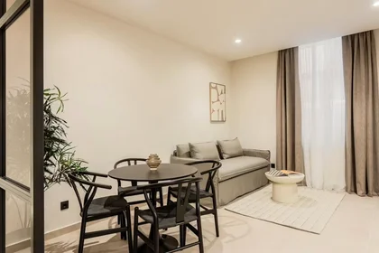 Apartamento inteiro em Ioulianou, Athens, imagem 6 de 10