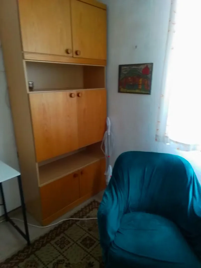 Chambre confortable pour étudiants disponible dans 