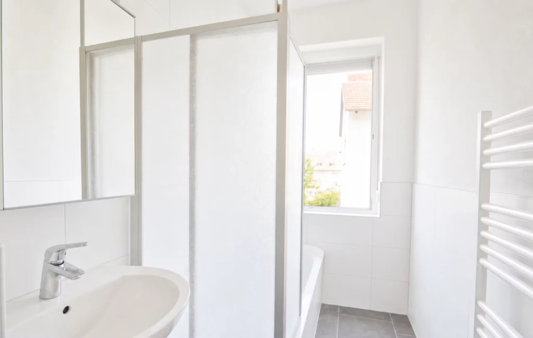 Habitación estudiantil económica cerca del campus en 