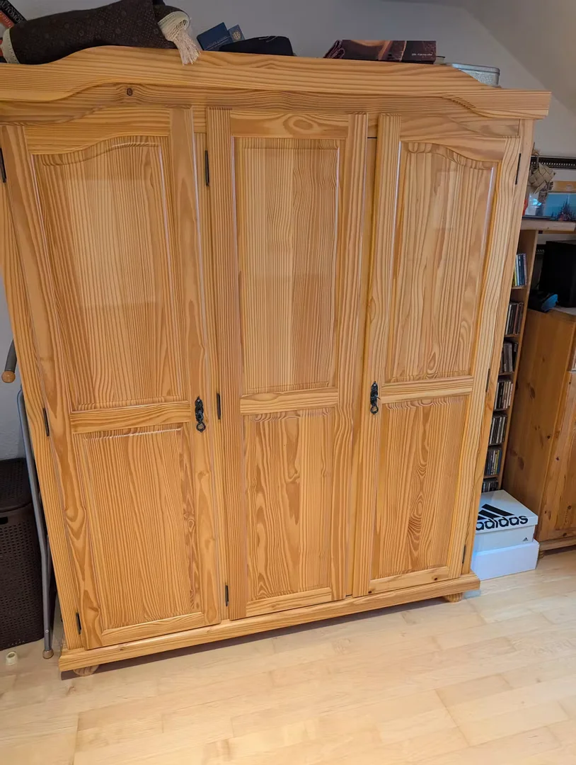 Economical student room with convenient location in 