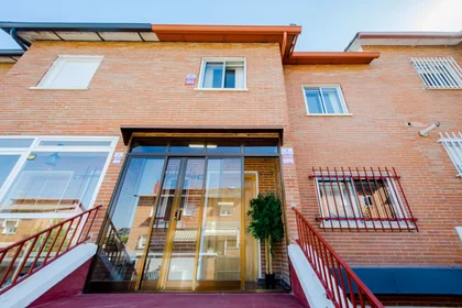 Shared room at Calle Aguamarina, , image 8 of 10