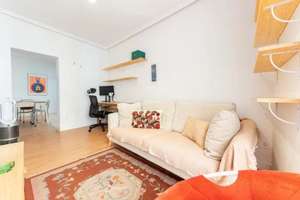 Entire apartment at Calle de Tribulete, Centro, image 5 of 10