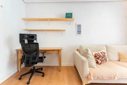 Entire apartment at Calle de Tribulete, Centro, image 8 of 10