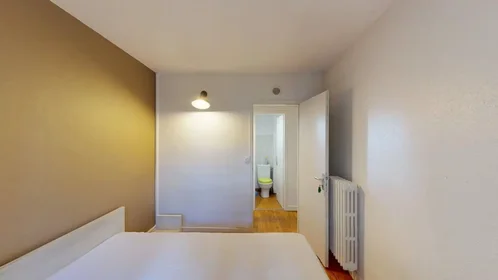 Quarto privado em Avenue des Mazades, Minimes-Barriere de Paris, imagem 5 de 10
