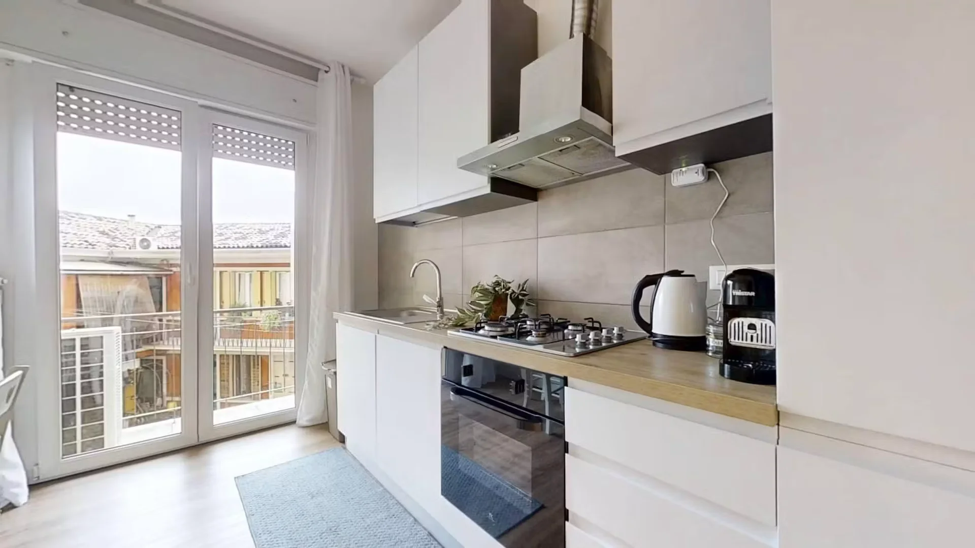 Economical student room with convenient location in 