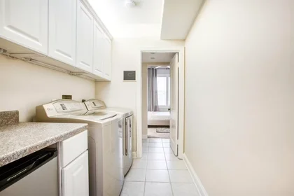 Dairenin tamamı konumu Burke Street Southeast, Barney Circle, 7 10 görüntüsü