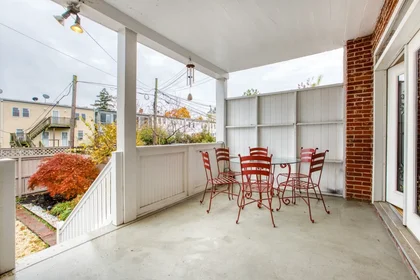 Dairenin tamamı konumu Burke Street Southeast, Barney Circle, 10 10 görüntüsü