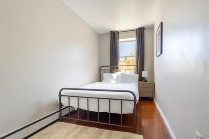Moderne und helle Wohnung in {area}