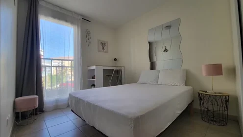 Dairenin tamamı konumu Rue Jean Amado, , 4 10 görüntüsü