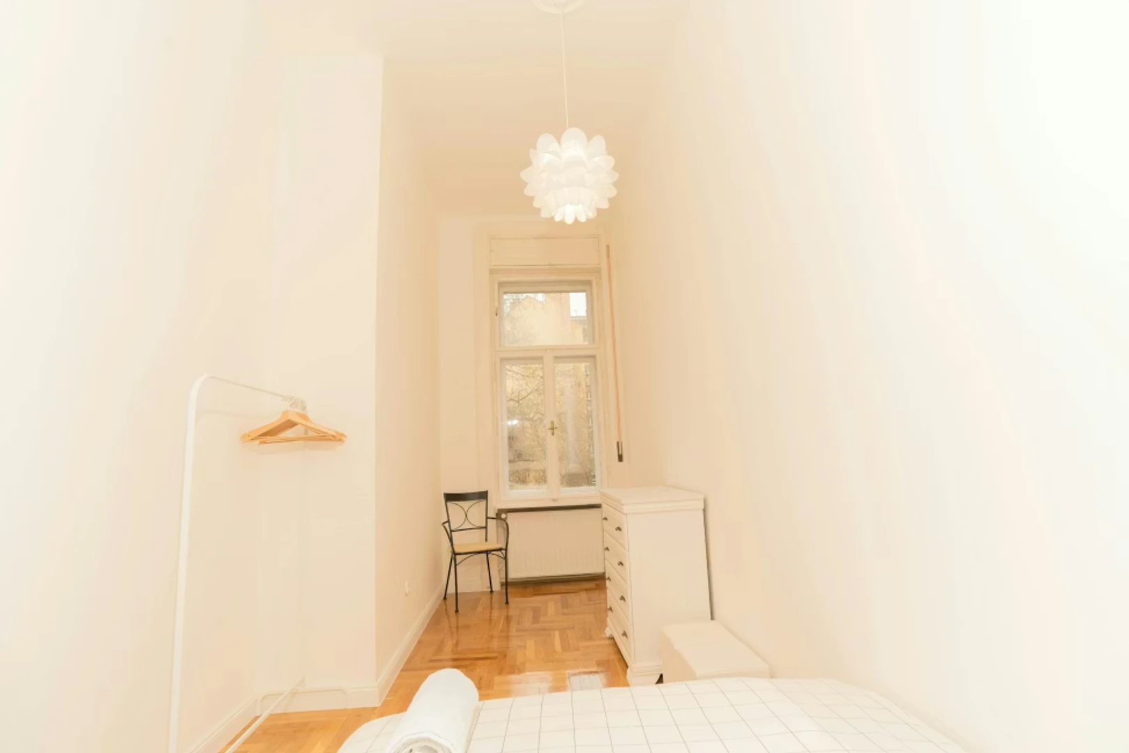 Affordable room for students with ample lighting in 