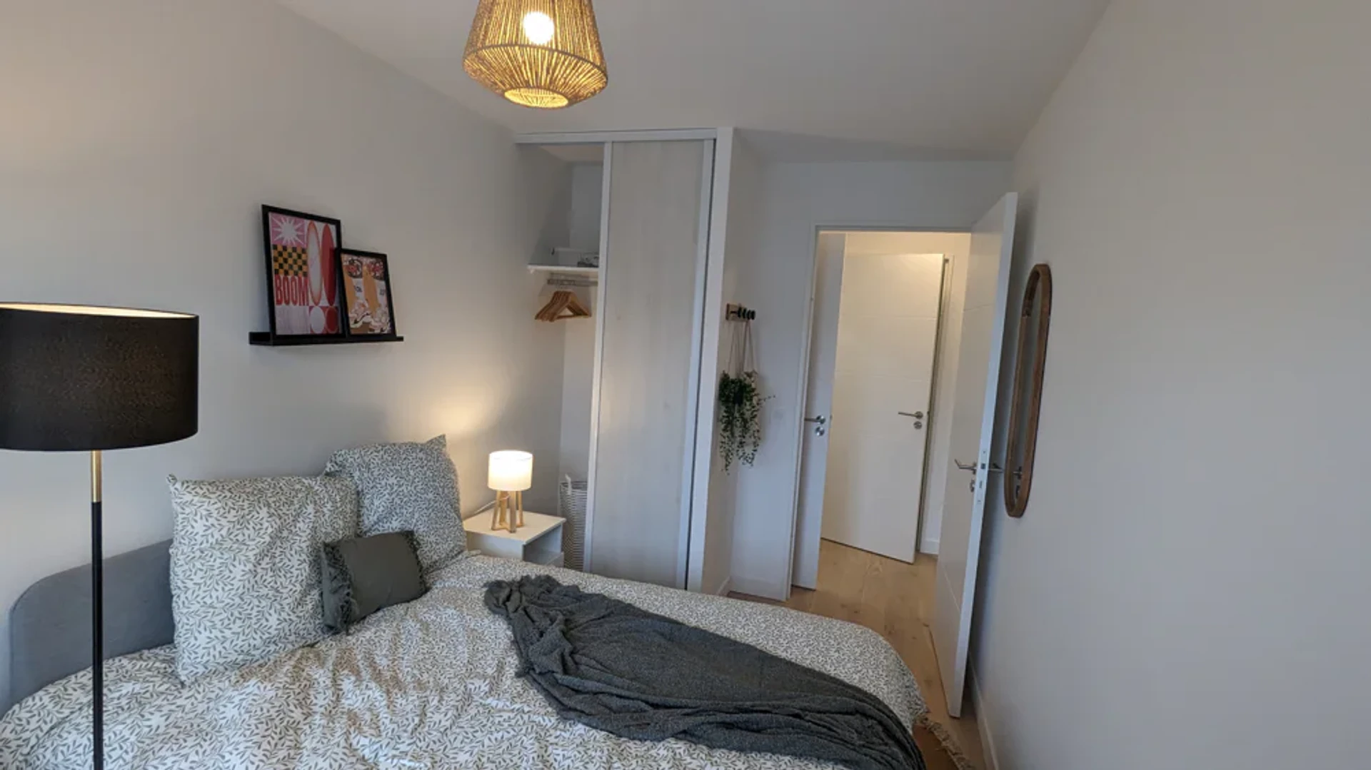 Chambre à louer dans un appartement d'étudiant à , entièrement meublée