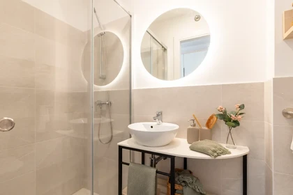 Privatzimmer im Wohnheim in der C. Juan Bautista Muñoz 3, bild 1 von 14
