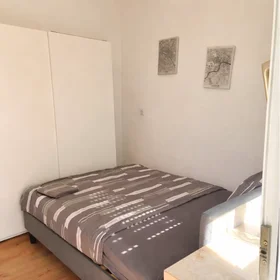 Stanza privata in Jutastraße, Neuhausen-Nymphenburg, immagine 3 di 9