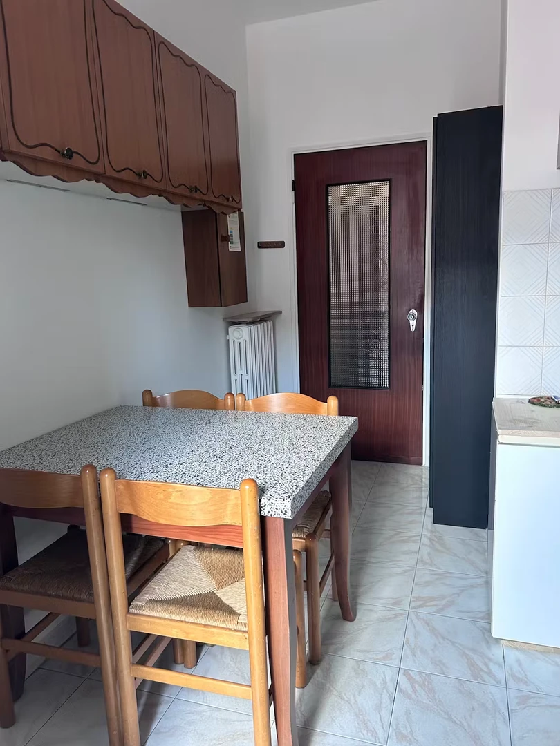Habitación para estudiantes en  con modernas comodidades