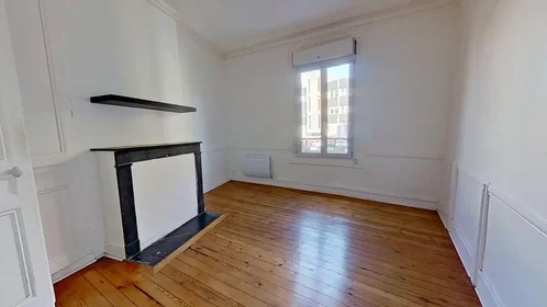 Appartamento intero in Rue Collard, Anatole France Danton, immagine 4 di 8