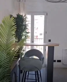 Entire apartment at Rue Cais de Pierlas, Le Port, image 8 of 10