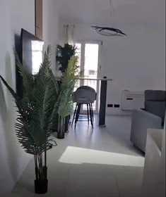 Entire apartment at Rue Cais de Pierlas, Le Port, image 10 of 10
