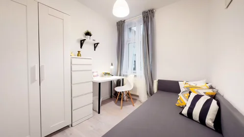 Stanza privata in Księcia Ziemowita, Gliwice, immagine 1 di 8
