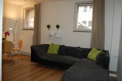Apartamento inteiro em Bismarckstraße, Innenstadt, imagem 2 de 10