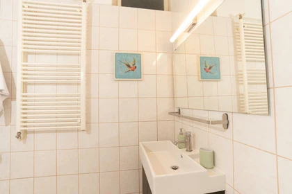 Quarto privado em Teréz körút 52, imagem 11 de 15
