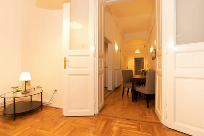 Quarto privado em Teréz körút 52, imagem 12 de 15