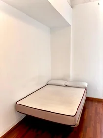 Private room at Carrer Mallorca, image 3 of 17