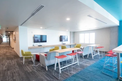 Dairenin tamamı Ikamet yerinde konumu 601 W Livingston St, Orlando, FL 32801, USA, 10 23 görüntüsü