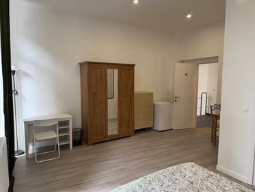 Privatzimmer in der Rue Astrid, Gosselies, bild 4 von 9