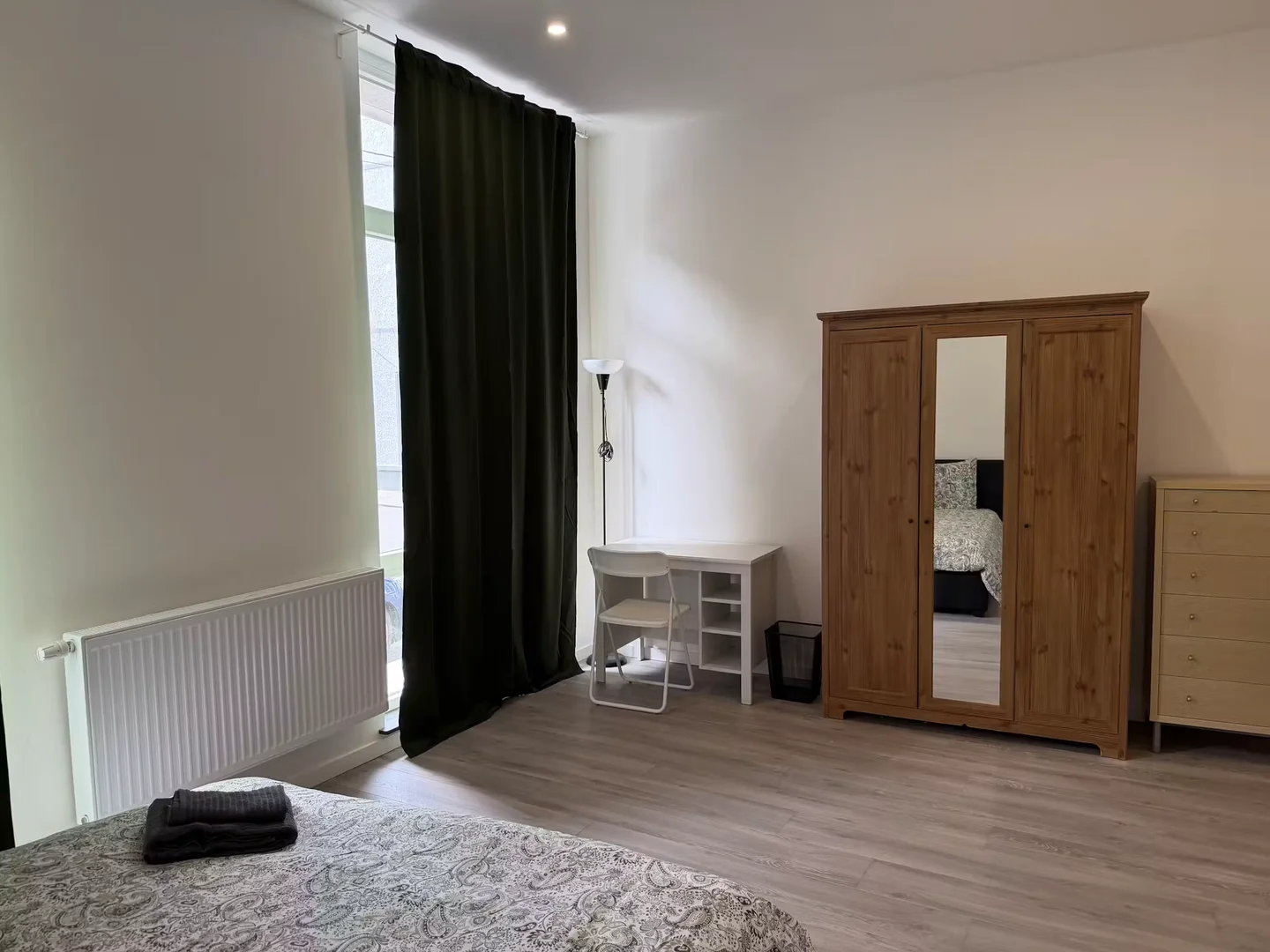 Bezahlbares Zimmer für Studenten mit ausreichender Beleuchtung in 