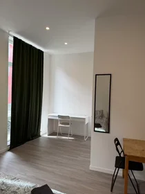 Private room at Rue Astrid, Gosselies, image 5 of 8