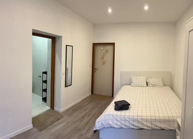 Private room at Rue Astrid, Gosselies, image 3 of 10