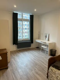 Private room at Rue Astrid, Gosselies, image 5 of 10