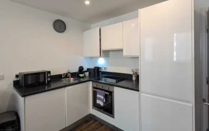 Apartamento inteiro em The Strand, Commercial District, imagem 4 de 9