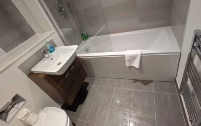 Apartamento inteiro em The Strand, Commercial District, imagem 6 de 9