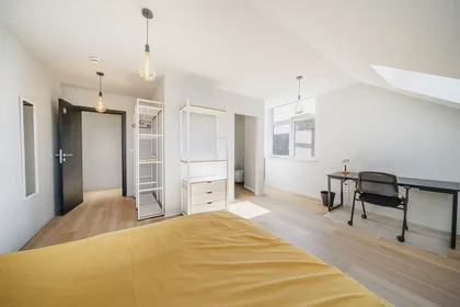 Privatzimmer in der Rue Joseph Saintraint, Namur, bild 2 von 8