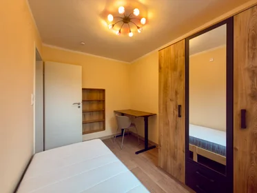 Private room at Sipplinger Straße, Aubing-Lochhausen-Langwied, image 2 of 7