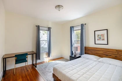 Logement entier à Charnwood Road, Spring Hill, image 1 de 10