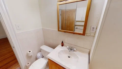 Logement entier à Charnwood Road, Spring Hill, image 8 de 10
