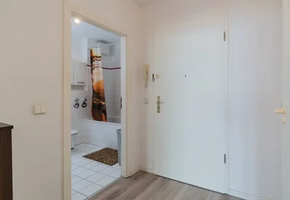 Dairenin tamamı konumu Florastraße, Bezirk Pankow, 10 10 görüntüsü