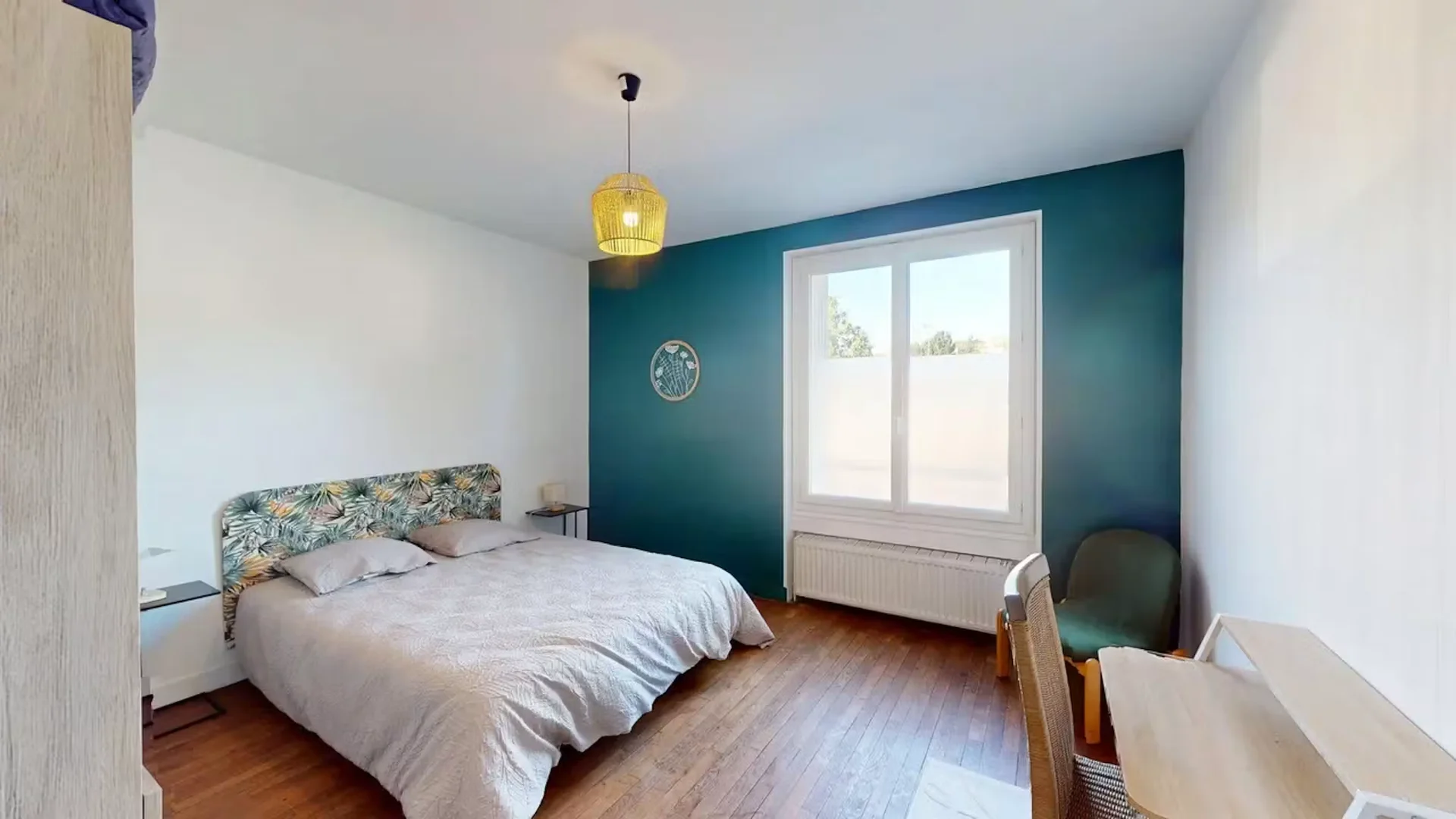 Habitación para estudiantes en  con área de estudio y facilidades compartidas