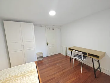 Gesamte Unterkunft in der Calle Tiboli Kalea, Matiko-Ciudad Jardín, bild 6 von 10