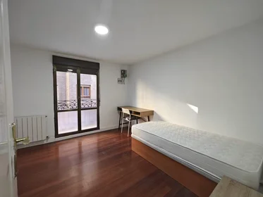 Gesamte Unterkunft in der Calle Tiboli Kalea, Matiko-Ciudad Jardín, bild 7 von 10