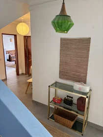 Stanza privata in Rua dos Bombeiros Voluntários de Cacilhas, Costa da Caparica, immagine 10 di 10