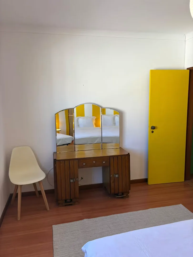 Chambre d'étudiant confortable et spacieuse dans 