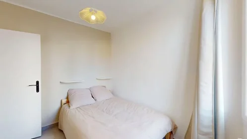 Dairenin tamamı konumu Rue Michel de Bourges, , 10 10 görüntüsü