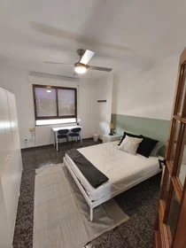 Private room at Calle Escultor Enrique Galarza, , image 2 of 7