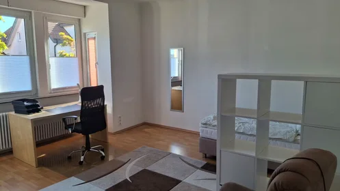Chambre privée à Bahnhofstraße, Fellbach, image 2 de 10