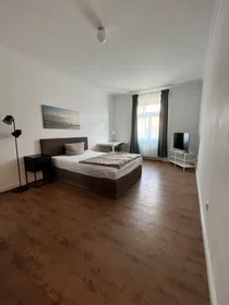Private room at Nauheimer Straße, Frankfurt am Main-Innenstadt II, image 1 of 8