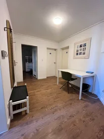 Private room at Nauheimer Straße, Frankfurt am Main-Innenstadt II, image 4 of 8