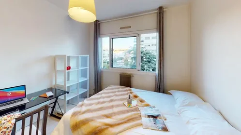 Privatzimmer in der Rue Marius Berliet, 8th Arrondissement, bild 3 von 10